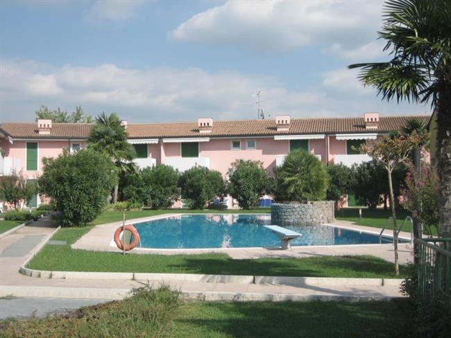 Holiday apartment with pool