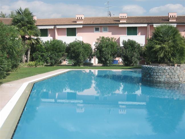 Holiday apartment with pool