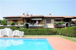 Holiday apartment with pool