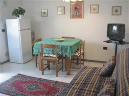 Living-kitchen with balcony