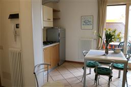 Living-kitchen with balcony